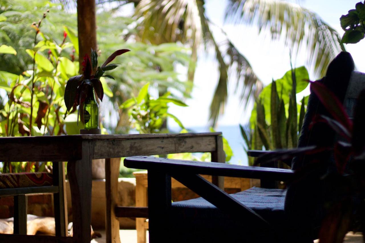 Butterfly Space- A Non-Profit Eco-Lodge Nkhata Bay Экстерьер фото