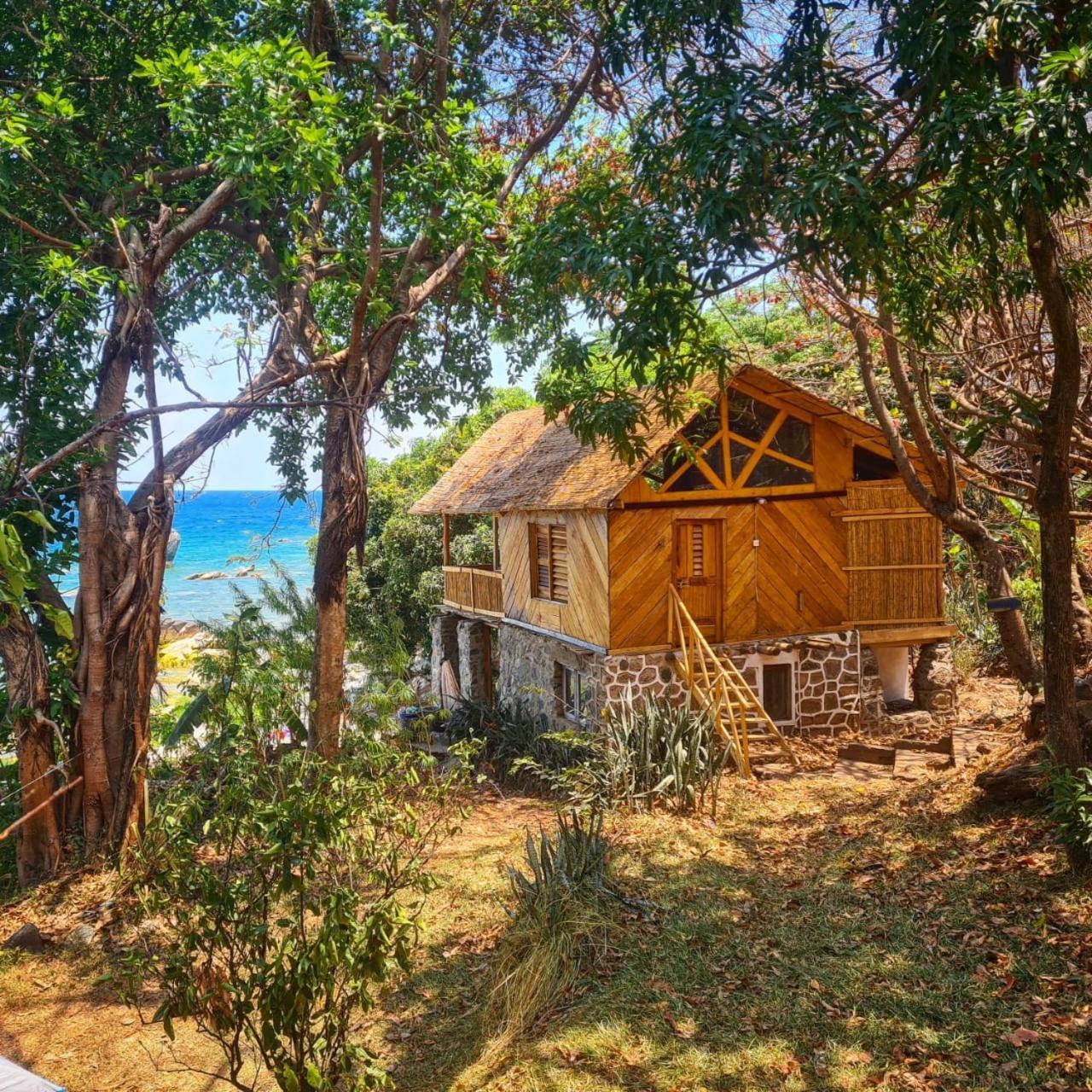 Butterfly Space- A Non-Profit Eco-Lodge Nkhata Bay Экстерьер фото