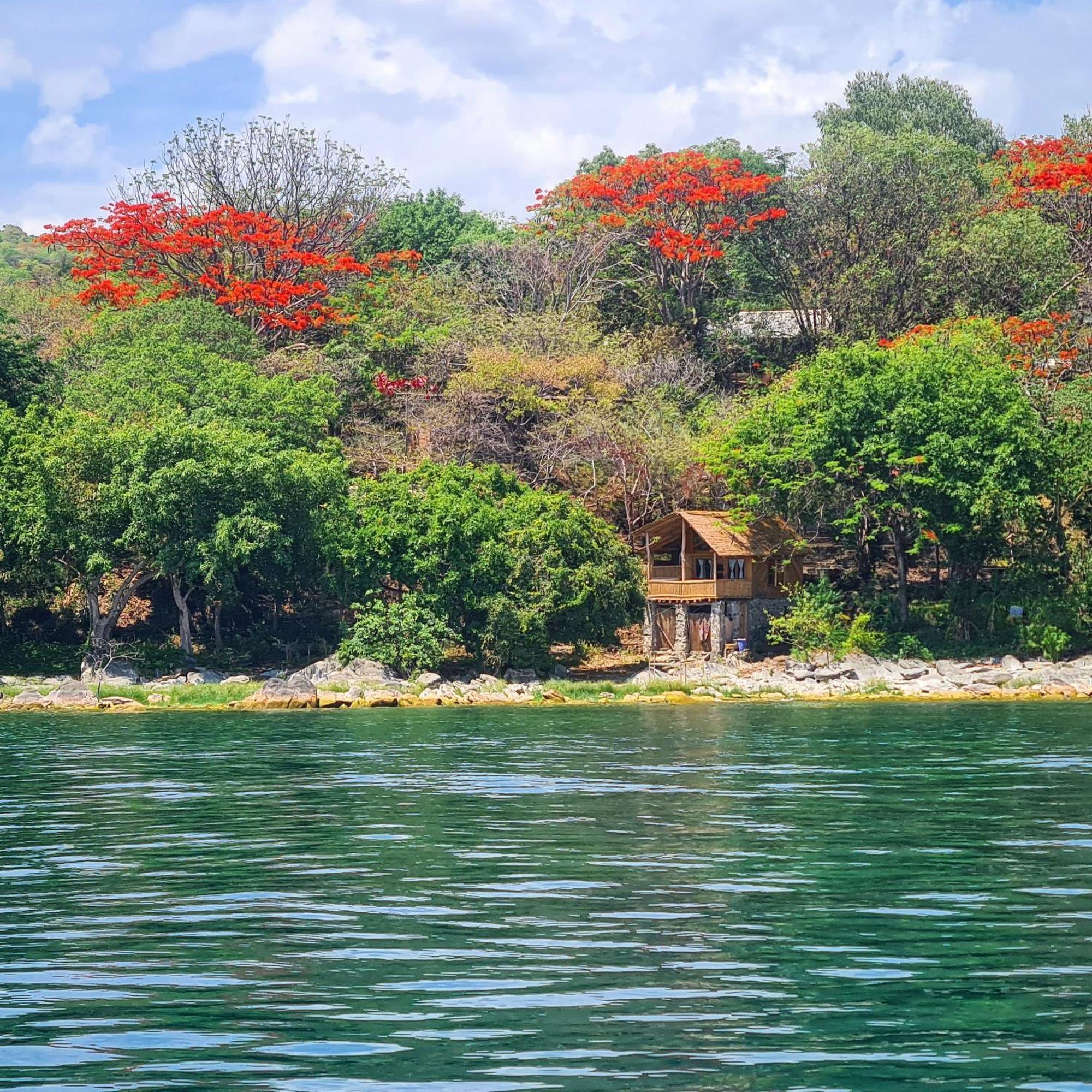 Butterfly Space- A Non-Profit Eco-Lodge Nkhata Bay Экстерьер фото