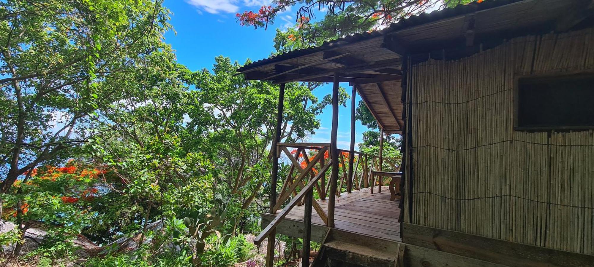 Butterfly Space- A Non-Profit Eco-Lodge Nkhata Bay Экстерьер фото
