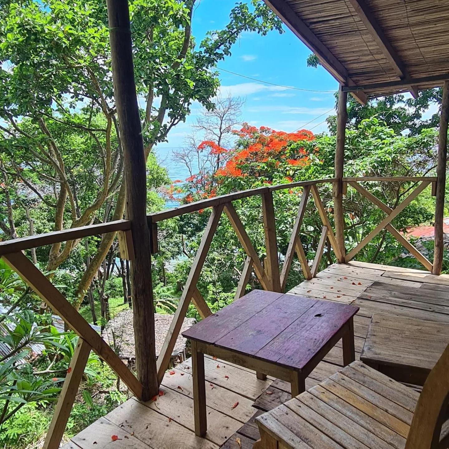Butterfly Space- A Non-Profit Eco-Lodge Nkhata Bay Экстерьер фото