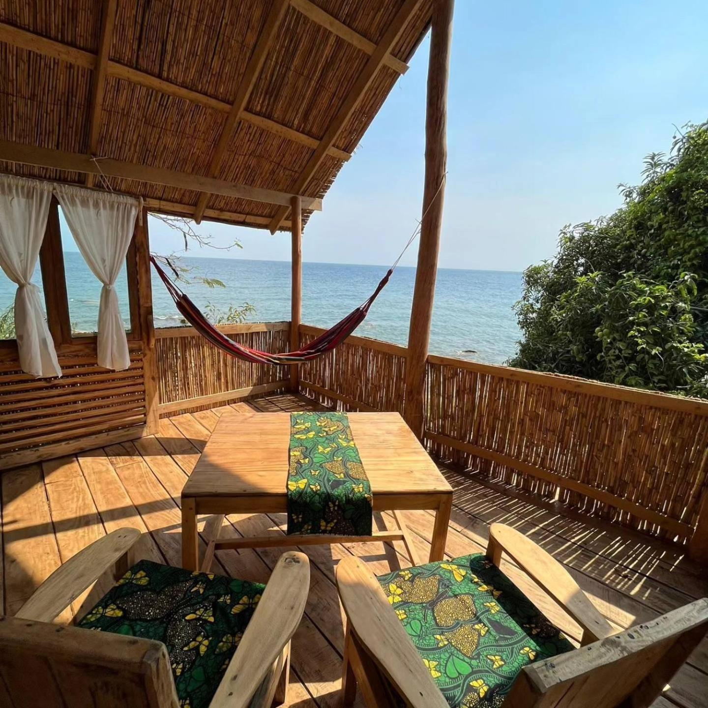 Butterfly Space- A Non-Profit Eco-Lodge Nkhata Bay Экстерьер фото
