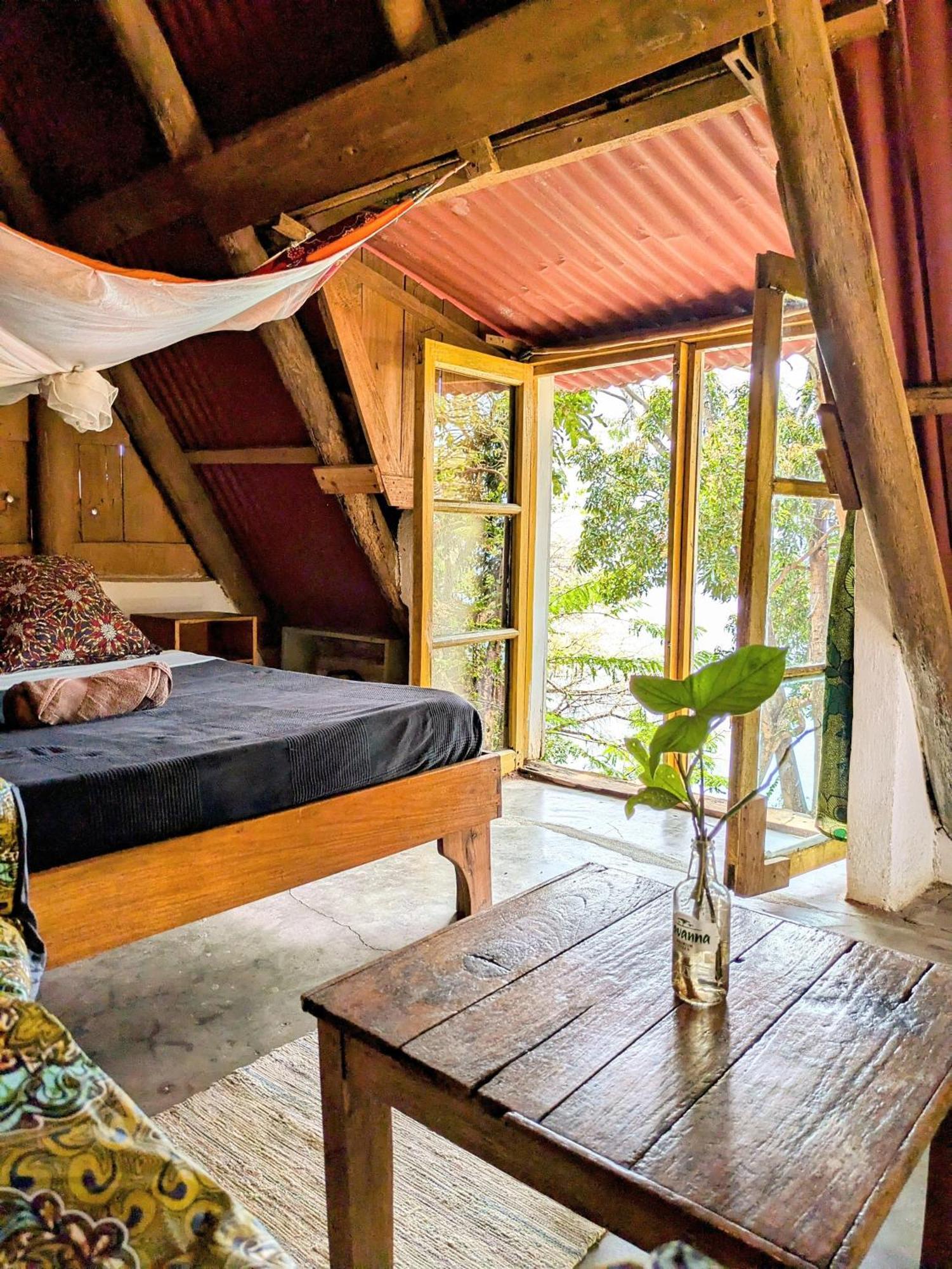 Butterfly Space- A Non-Profit Eco-Lodge Nkhata Bay Экстерьер фото