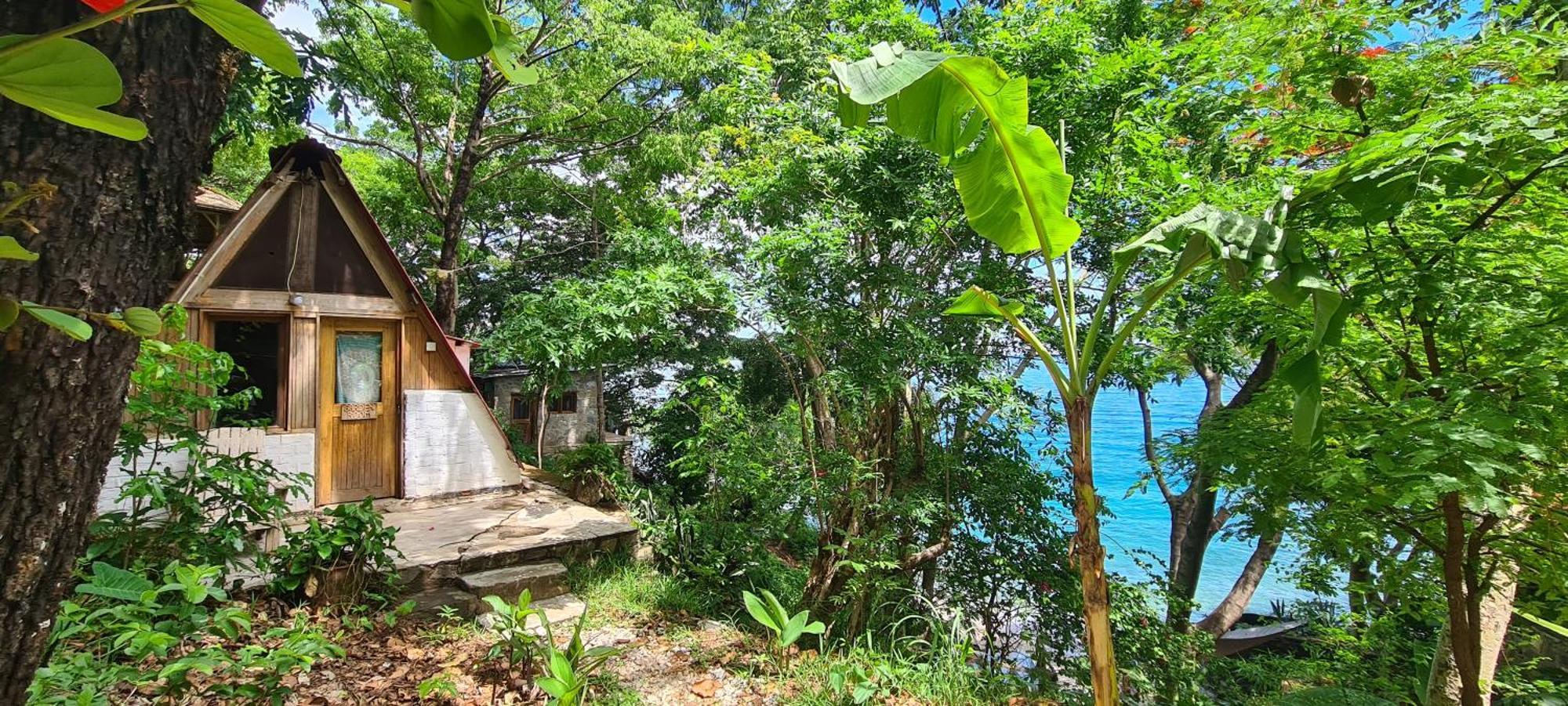 Butterfly Space- A Non-Profit Eco-Lodge Nkhata Bay Экстерьер фото