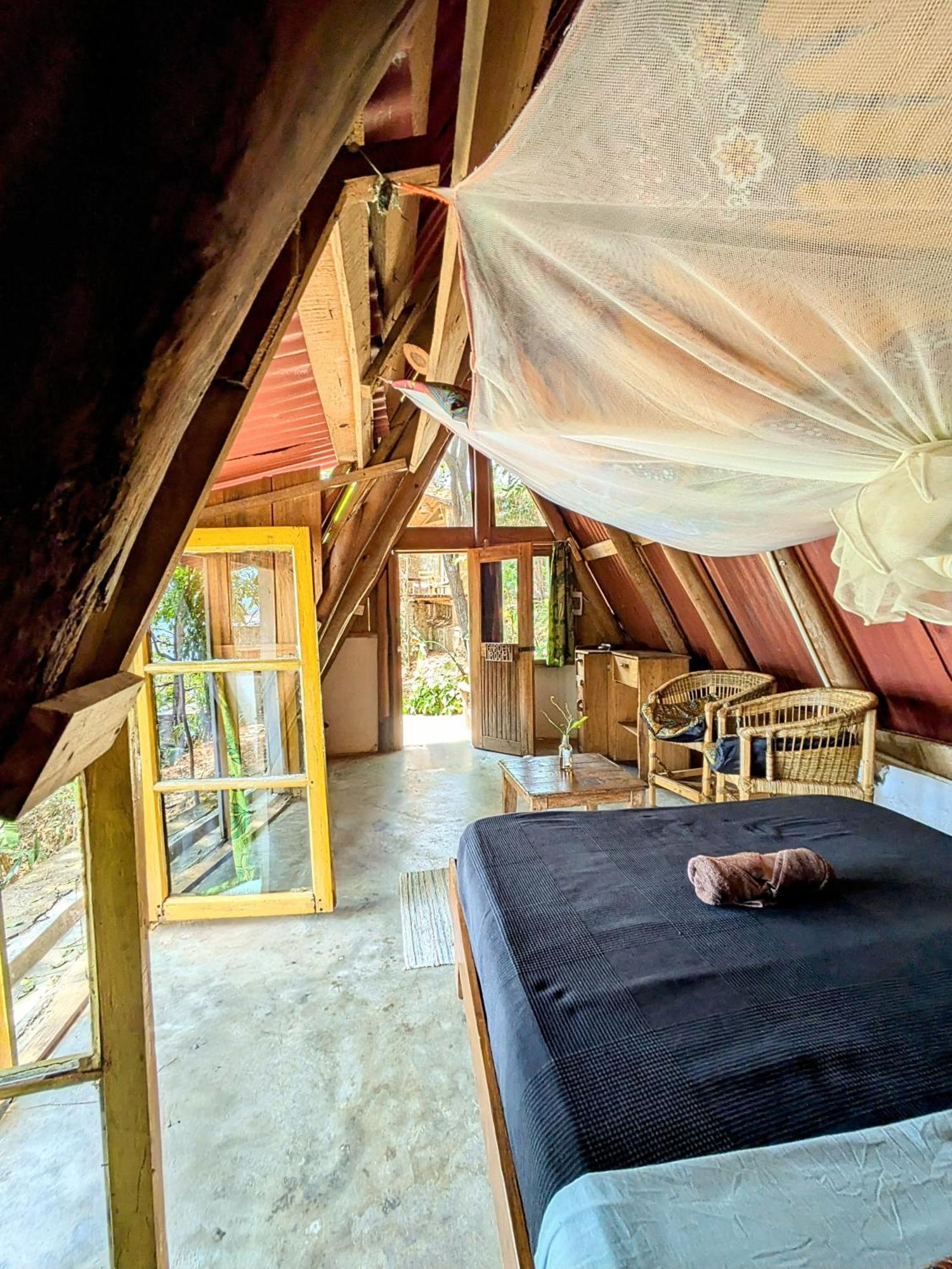 Butterfly Space- A Non-Profit Eco-Lodge Nkhata Bay Экстерьер фото
